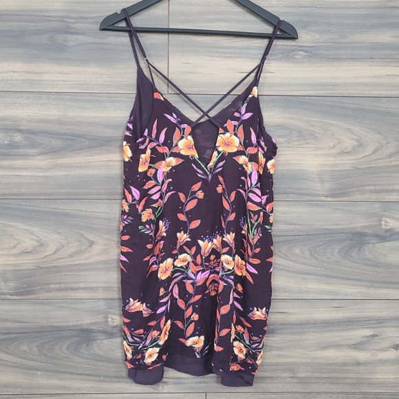 Ecote camisole top size medium - Picture 2 of 3